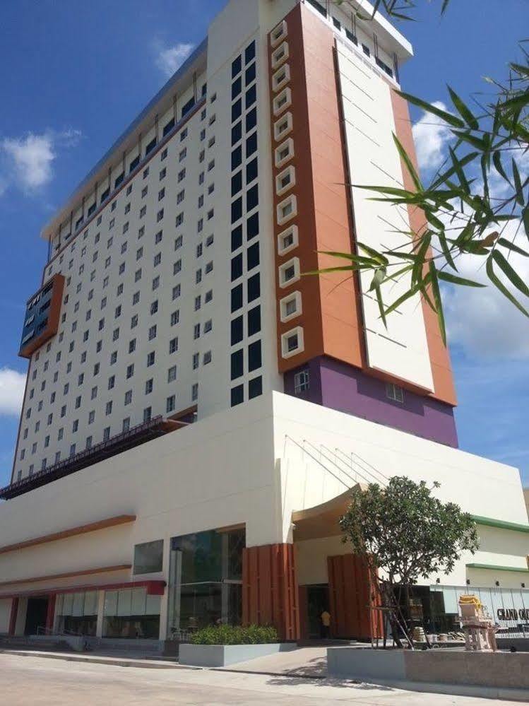 Grand Oliver Hotel Danok Sadao Exteriör bild
